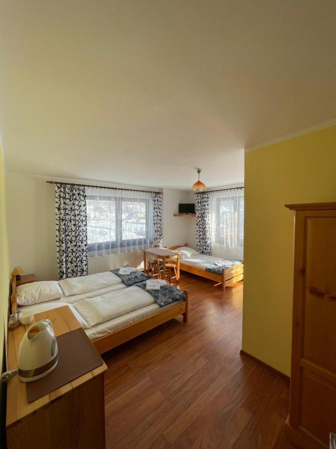 Pokoje Goscinne U Ady Jurgów Exterior foto