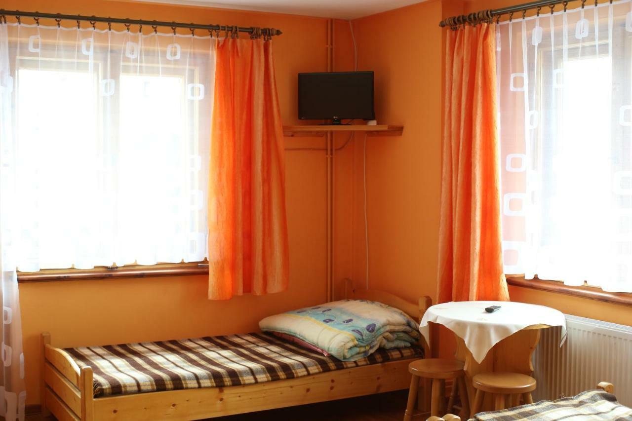 Pokoje Goscinne U Ady Jurgów Exterior foto